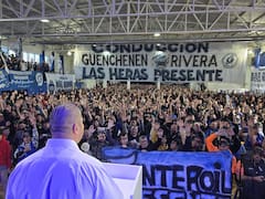 Escala el conflicto petrolero: por falta de inversiones y despidos, sindicato declara un paro total