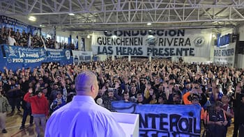 Escala el conflicto petrolero: por falta de inversiones y despidos, sindicato declara un paro total