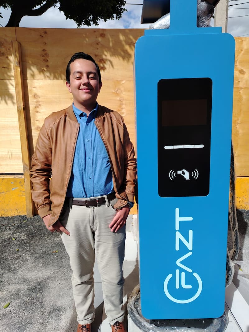 Rafael Lara, encargado de Operaciones de Fazt.