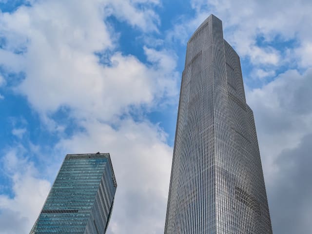 Construyeron el ascensor más rápido del mundo: la increíble velocidad que puede alcanzar
