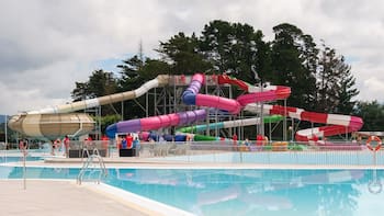 Reabre el parque acuático más grande de la provincia tras meses de ampliación y tendrá un enorme río artificial