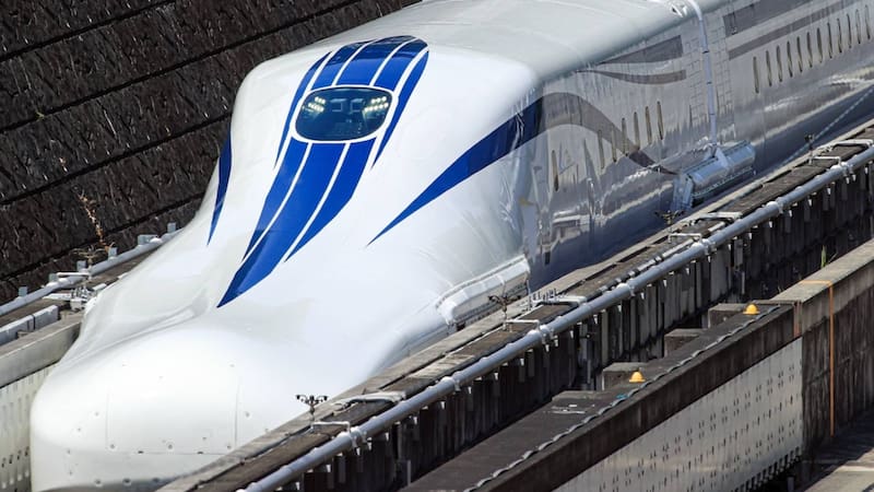 Récord mundial: lanzarán un tren bala que viajará a la velocidad de un avión