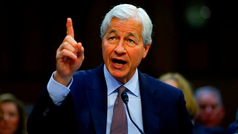 Donald Trump demandó a JPMorgan Chase y a su director ejecutivo, Jamie Dimon, y reclama al menos u$s 5.000 millones.