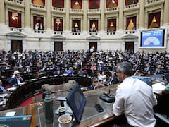 Milei va por Glaciares y la oposición contraataca con Adorni: sesión al rojo vivo