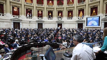 Milei va por Glaciares y la oposición contraataca con Adorni: sesión al rojo vivo