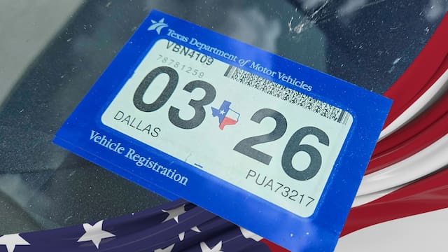 El DMV de Texas lo confirmó | Debido a un requisito obligatorio estos extranjeros ya no podrán registrar vehículos en el estado