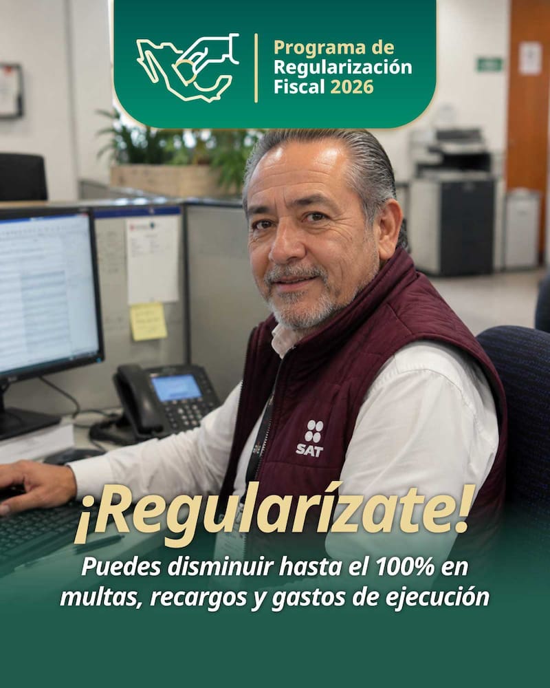 Programa de Regulación Fiscal 2026. Funcionario del SAT en atención presencial.