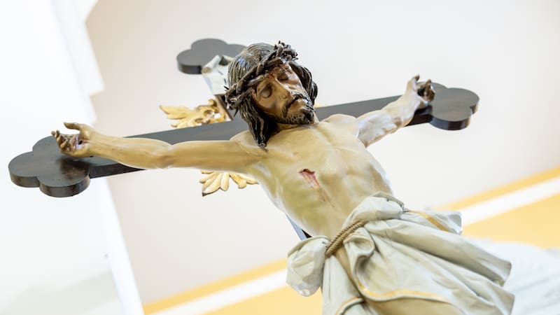 La iglesia de San Francisco conserva una de las esculturas religiosas más famosas de Bogotá.