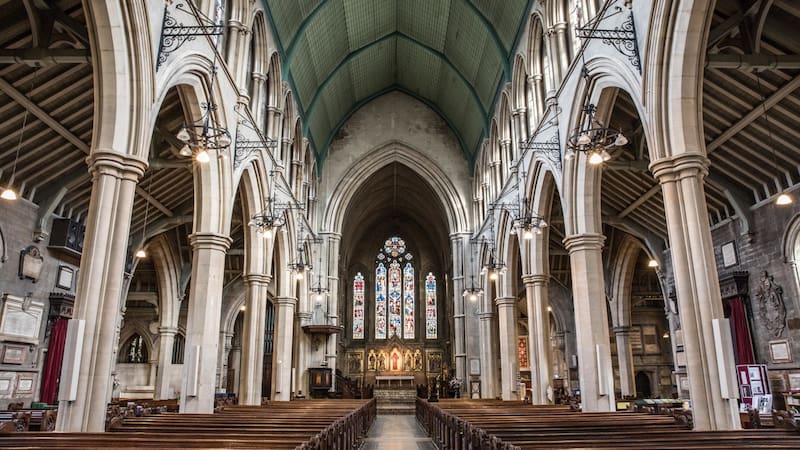 La iglesia de San Francisco conserva una de las esculturas religiosas más famosas de Bogotá.