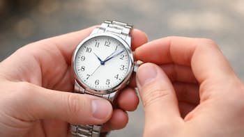 Oficial y confirmado | Cambia nuevamente la hora en todo el país y este día de marzo habrá que volver a ajustar los relojes