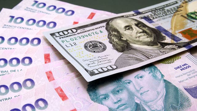 REM: a cuánto llegará el dólar y cuál será la inflación para fin de año, según los referentes de la City