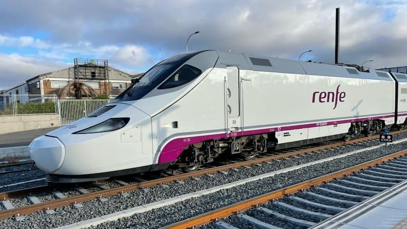 Renfe | La Tarjeta Dorada cuesta 6 euros y ofrece descuentos de hasta el 50% en determinados servicios: cómo conseguirla (foto: Red Nacional de los Ferrocarriles Españoles - Renfe)