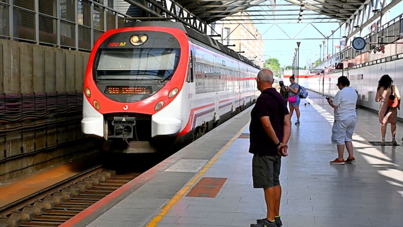 Renfe canceló trenes de diferentes líneas en medio de las huelgas de sindicatos. Foto: Shutterstock