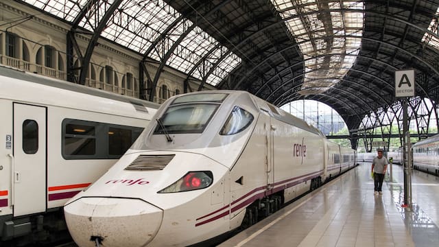 Renfe indemnizará a los viajeros: ¿a partir de cuántos minutos de retraso te devolverán el dinero?