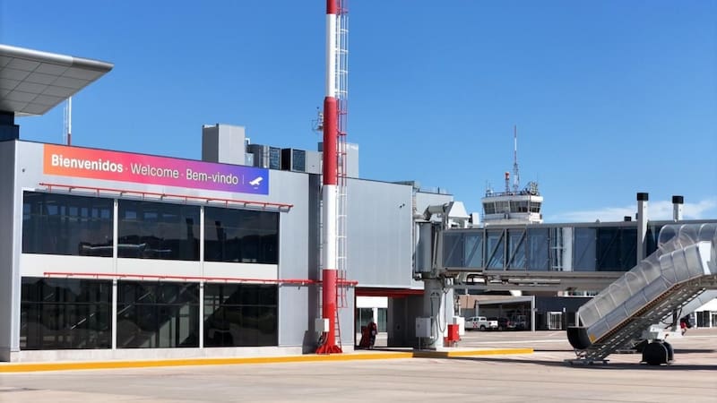 Renovarán uno de los aeropuertos más importantes de Argentina: cómo afectará a los vuelos. Foto: aeropuertorisario.com
