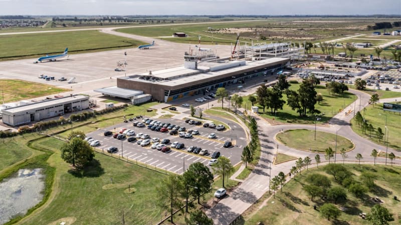 Renovarán uno de los aeropuertos más importantes de Argentina: cómo afectará a los vuelos. Foto: aeropuertorisario.com