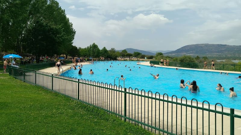 Renovaron la piscina natural más grande del país: tiene 4500 metros y está a solo una hora de la capital
