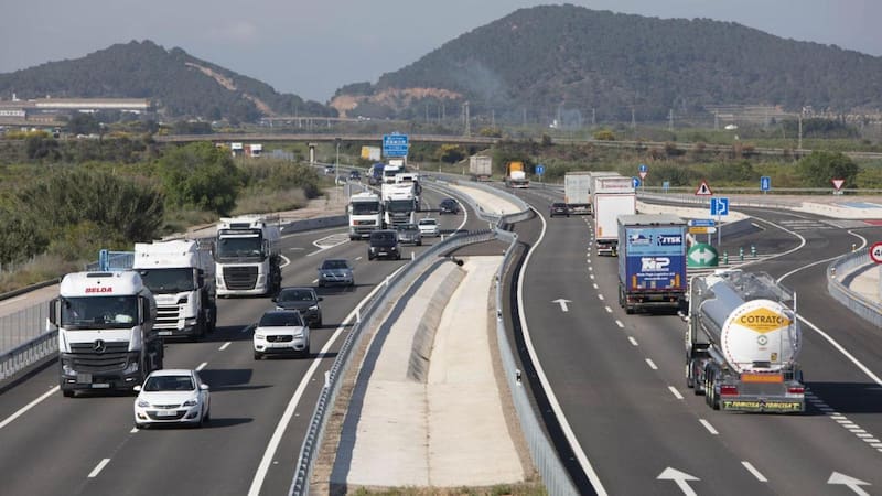 Renuevan la autovía más larga del país y que conecta toda la costa de norte a sur: mejorará la seguridad de los conductores