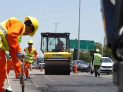 Es oficial: el Gobierno sacará toda la maquinaria a la calle para quitar los baches y mejorar la vía pública