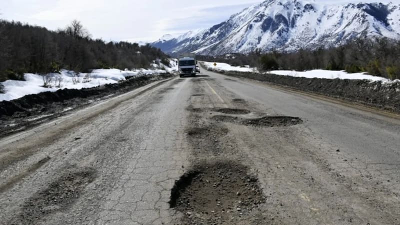 Repavimentan una ruta nacional clave que une a dos ciudades importantes de la Patagonia. Foto: rionegro.com