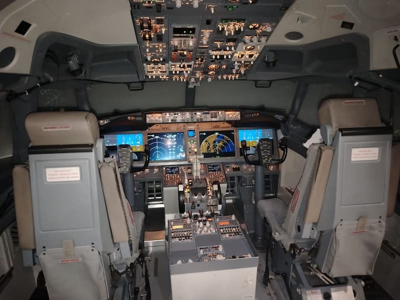 Réplica en simulador de una cabina del Boeing 737-Max.