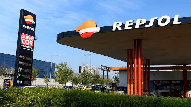 Repsol sigue con su rally alcista empujado por el aumento del crudo, la mejora de HSBC y la puesta en marcha del proyecto Pikka en Alaska