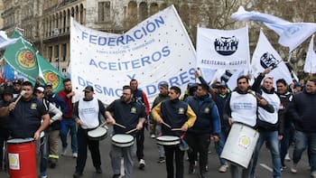 Se agrava el conflicto aceitero: anticipan una huelga que impactaría en puertos y exportaciones