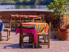 Goleada a la hospitalidad: Inflación y caída del PIB apagan euforia por mundial 2026 en hoteles y restaurantes
