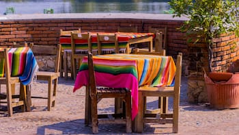 Goleada a la hospitalidad: Inflación y caída del PIB apagan euforia por mundial 2026 en hoteles y restaurantes