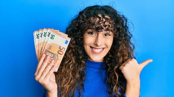 Hacienda vigilará de cerca a los contribuyentes que saquen esta cantidad de dinero en efectivo del cajero