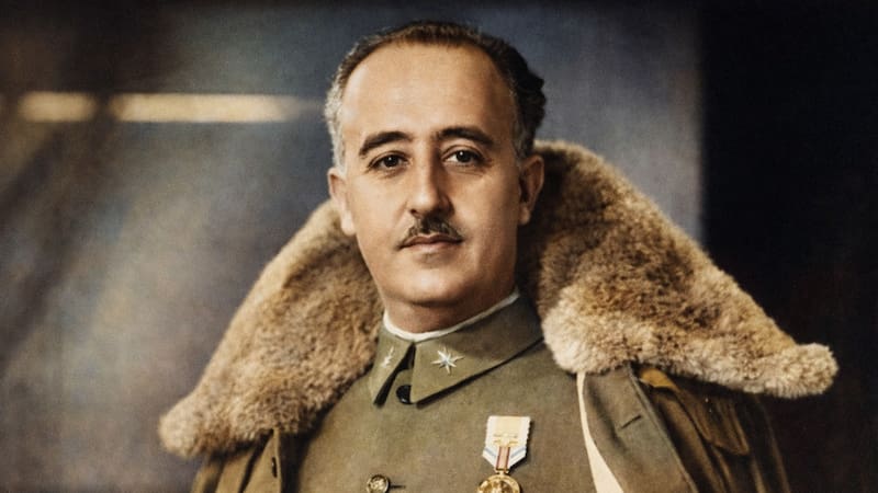 El Gobierno inicia el proceso para extinguir la Fundación Francisco Franco al considerar que vulnera la Ley de Memoria Democrática y los derechos de las víctimas.