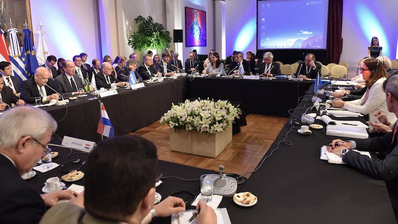 La Unión Europea y cuatro países sudamericanos firmarán el sábado un acuerdo comercial, tras 25 años de negociaciones