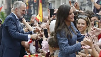 Felipe VI y Letizia en una “histórica” visita en Ceuta: “Quienes entraron irregularmente deben regresar”