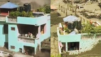 Suben los muertos en Nepal: la única casa que no se derrumbó durante la riada y salvó a una familia entera