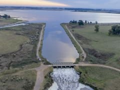 Kicillof licita una obra que podría recuperar 400 mil hectáreas productivas