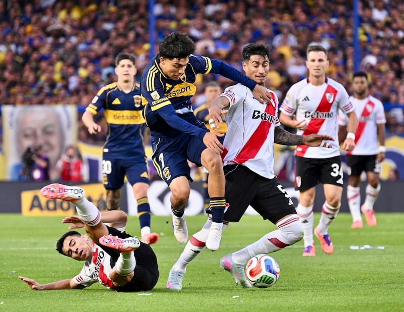 Intertrading también produce las camisetas de River y Boca