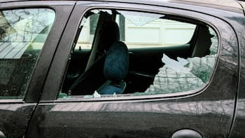 Violencia en Jalisco dispara robo de autos: aseguradoras reportan casi 400 unidades en tres días