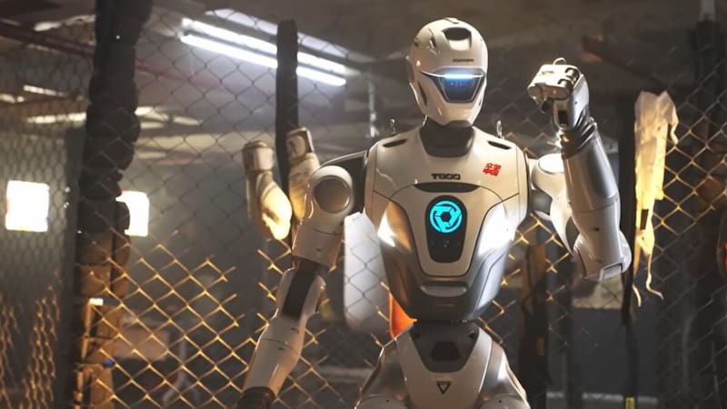 Terminator es real: China presentó su robot humanoide de combate que reemplazará a los expertos en el área.