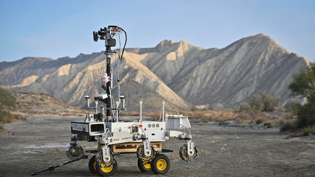 España recrea Marte en el desierto de Tabernas: la ESA prueba un vehículo robótico que explorará el planeta rojo en busca vida
