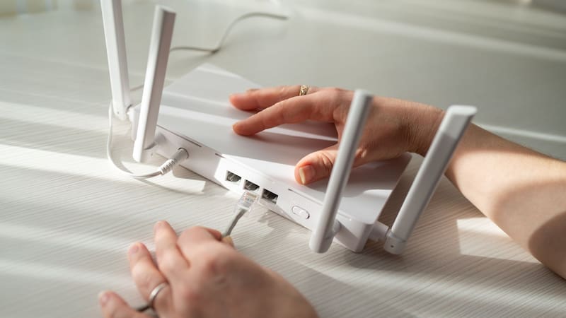 Por qué recomiendan nunca poner un espejo cerca del router del wifi y qué puede pasar si lo haces. Pixabay