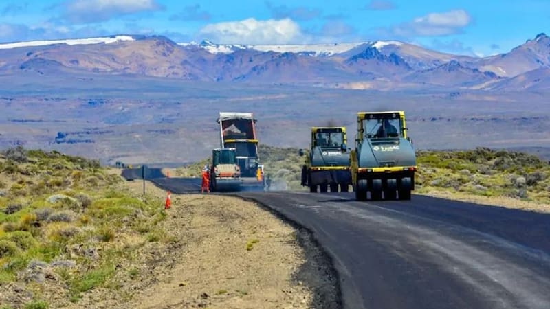 Repavimentan una ruta clave que conecta con dos arterias viales importantes en Neuquén