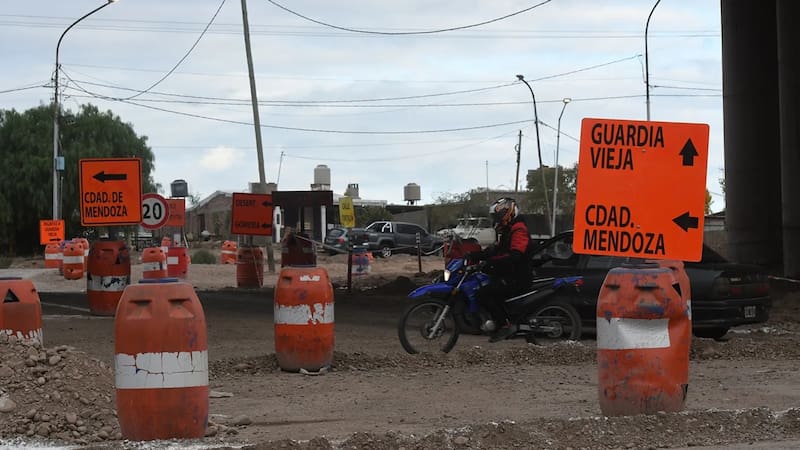 Se deben respetar las indicaciones de los banderilleros y seguir los desvíos habilitados por el momento.