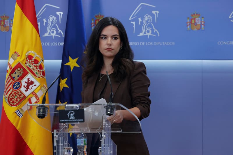 La portavoz de VOX en el Congreso, Pepa Millán acusa a González y Page de blanquear al PSOE.