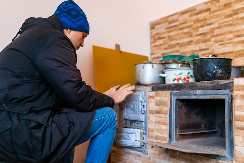 En Rusia aplican técnicas milenarias, eficientes y económicas, que se pueden replicar en casas argentinas con pequeños cambios (Fuente: Shutterstock).