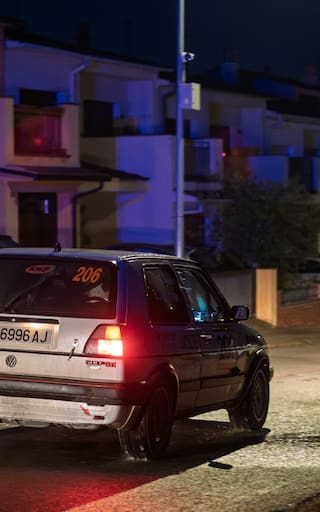 Terrorífico hallazgo en la vía al Llano: encuentran a una mujer y una niña muertas dentro de un carro