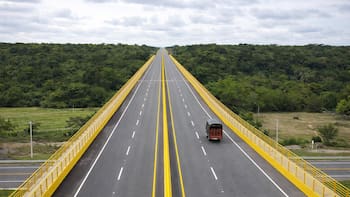 Construyen en América Latina las autopistas más avanzadas y en tiempo récord: ahora se viaja casi el doble de rápido