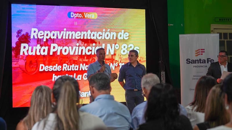 Acto de licitación de la repavimentación de la Ruta Provincial 83s.