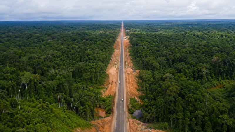 Construyó una ruta de 85 kilómetros que atraviesa Latinoamérica pero no tenía permiso: ahora deberá pagar decenas de miles de dólares.