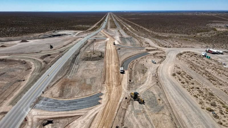 La obra de la Ruta Provincial 67 contempla 19 kilómetros de nueva calzada. Foto: Neuquén informa.