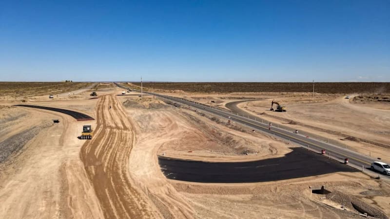 La obra de la Ruta Provincial 67 contempla 19 kilómetros de nueva calzada. Foto: Neuquén informa.